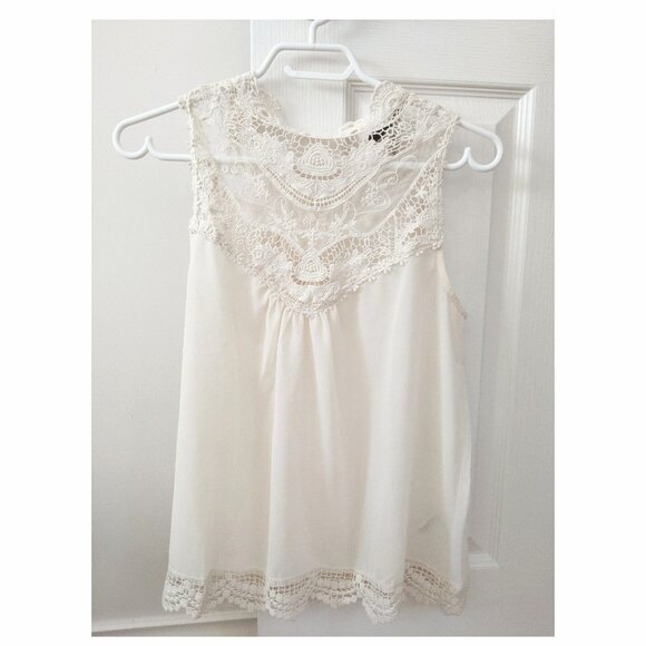 5 tops for $40!!! Aritzia Wilfred Carlotta Silk Camisole - Picture 8 of 11